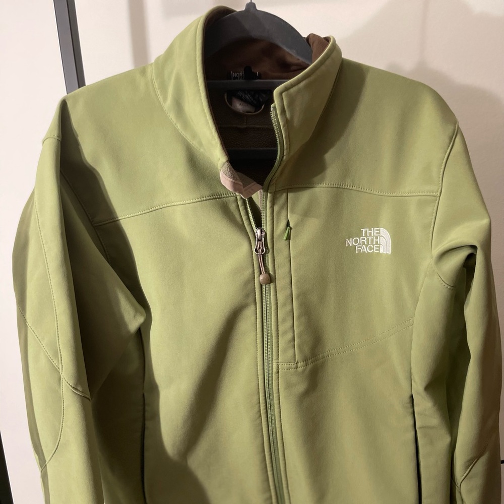 The North Face Women’s apex jacket, medium